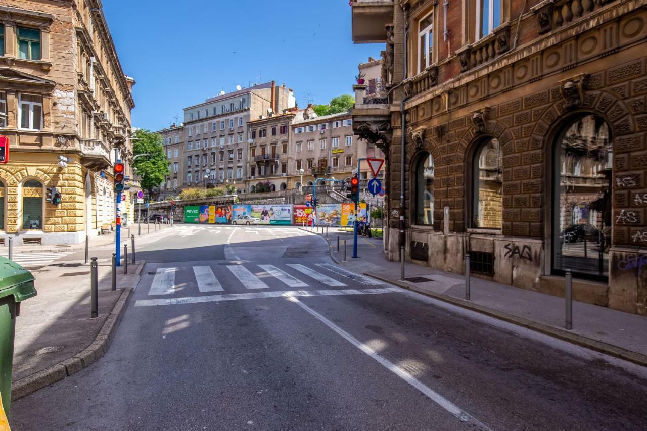 Residence Inn Rijeka Luaran gambar